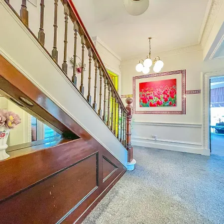 *rd9bc* For Your Relaxed & Cosy + Free Parking + Free Fast Wifi * Лідс