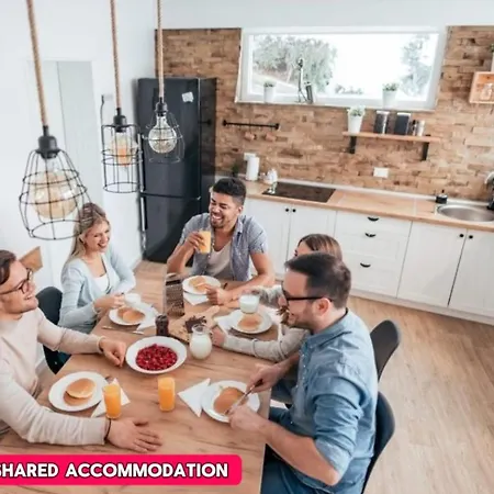 *rd9bc* For Your Relaxed & Cosy + Free Parking + Free Fast Wifi * לידס