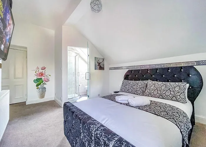 *rd9bc* For Your Relaxed & Cosy + Free Parking + Free Fast Wifi * Проживання в сім'ї *