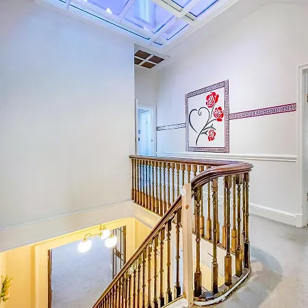 Homestay *rd9bc* For Your Relaxed & Cosy + Free Parking + Free Fast Wifi *