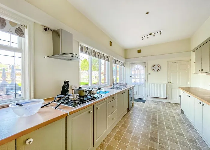 *rd9bc* For Your Relaxed & Cosy + Free Parking + Free Fast Wifi * Homestay Leeds (West Yorkshire)