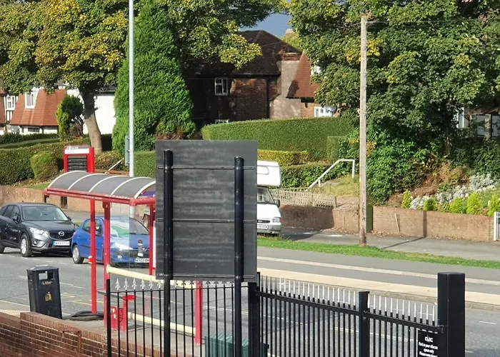 Rum i privatbostad *rd9bc* For Your Relaxed & Cosy + Free Parking + Free Fast Wifi * *