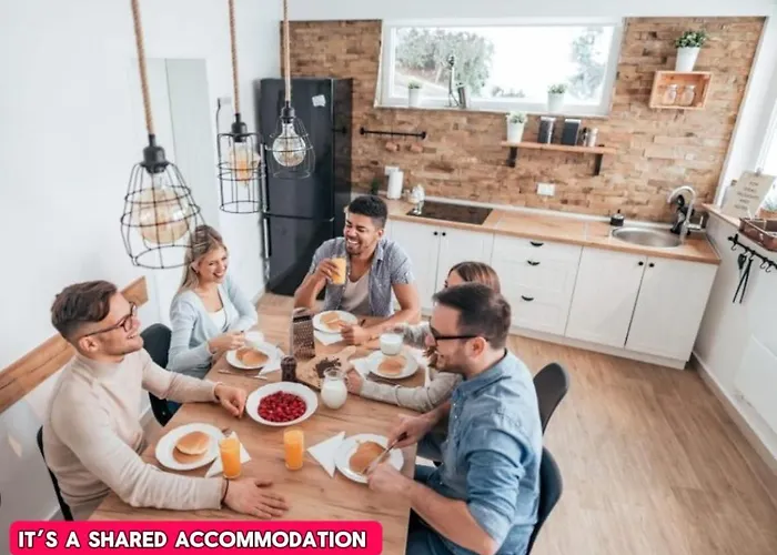 *rd9bc* For Your Relaxed & Cosy + Free Parking + Free Fast Wifi * Leeds (West Yorkshire)